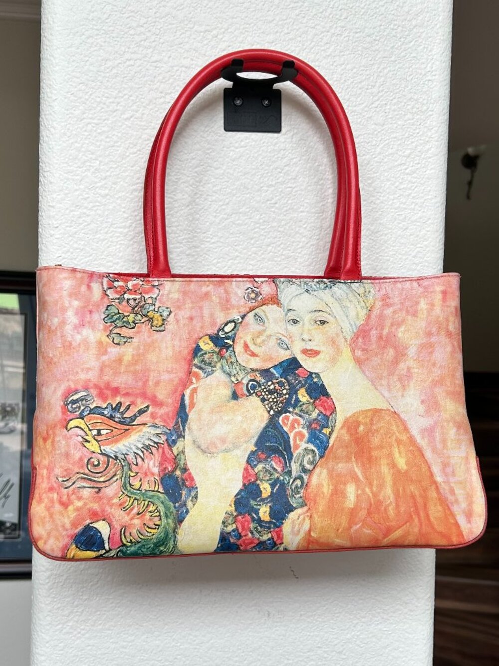 Icon Los Angeles Wearable Art Collection Shoulder Bag